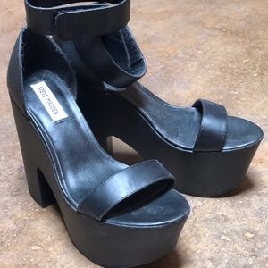 Trendy Steve Madden Black Platform Heal Shoes